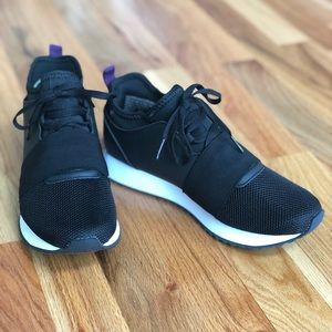 Fabletics Combination Mesh Sneaker Size 8